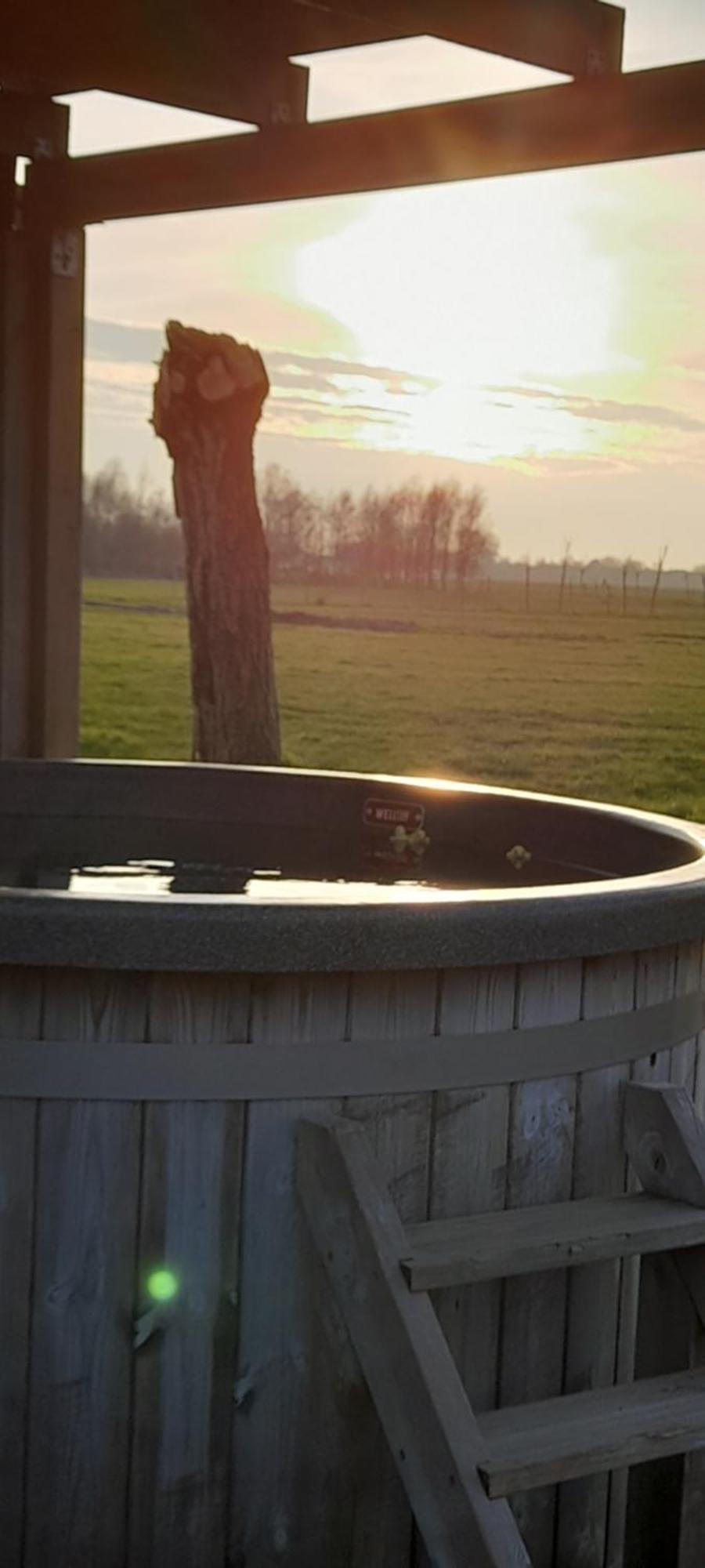Stacaravan Op De Paardenboerderij Снек Экстерьер фото